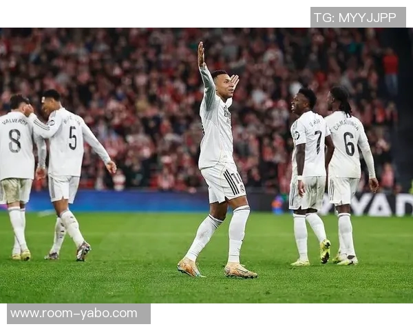 姆巴佩年度65球独占第4C罗莱万69球紧随其后梅西91球领跑榜首